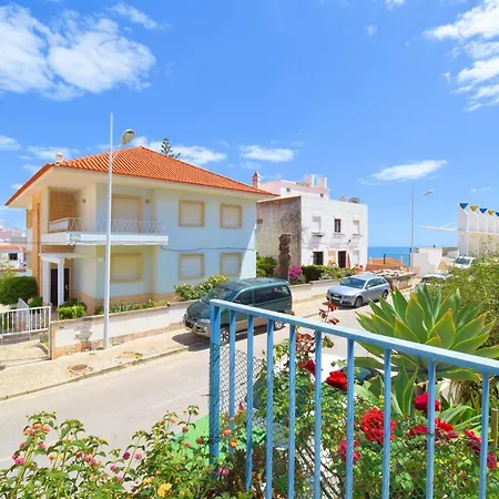 Sunny Balcony Apartment Apartment